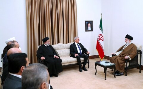 الإمام الخامنئي في لقاء مع رئيس جمهورية العراق