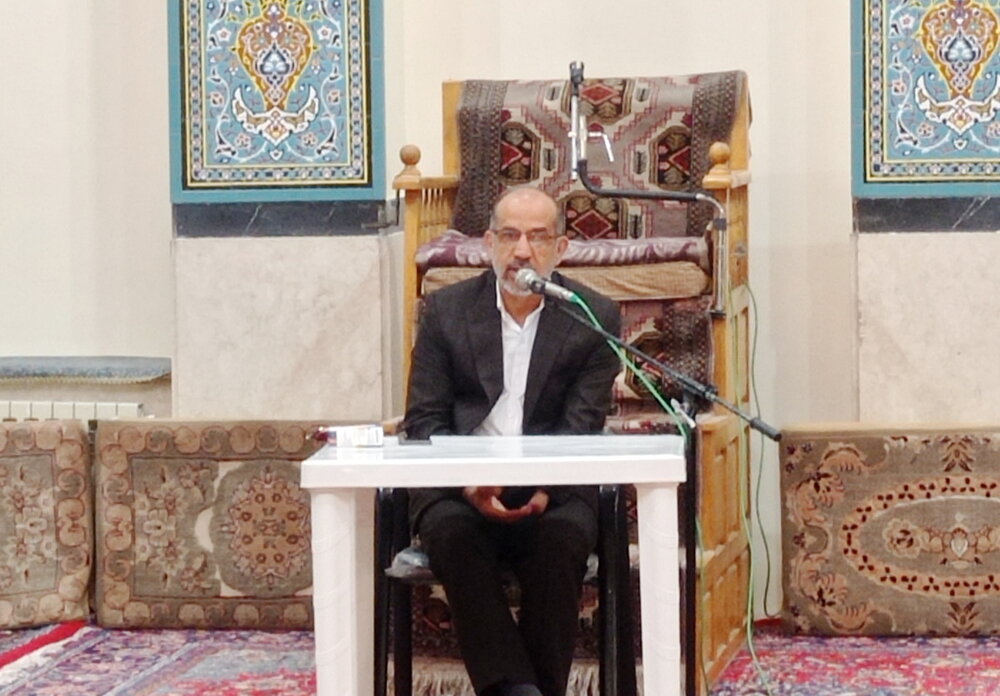 باید برای ورود طلاب جدیدالورود به حوزه تلاش کرد