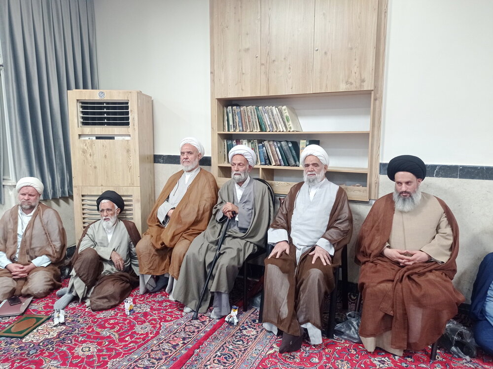 باید برای ورود طلاب جدیدالورود به حوزه تلاش کرد
