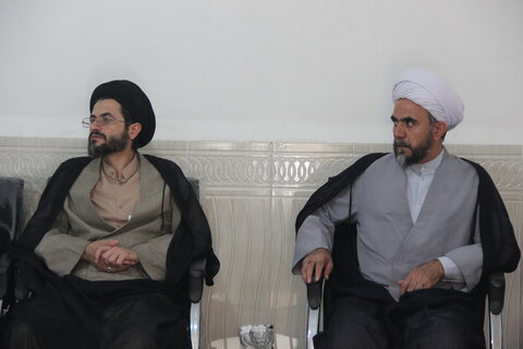 تصاویر / دیدار مدیر حوزه علمیه استان قزوین با مدیر واساتید مدرسه علمیه شهید مصطفی خمینی (ره) شهرستان تاکستان