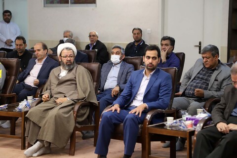 تصاویر / دیدار جمعی از تشکل‌های کارگری و کارگران همدان با نماینده ولی فقیه در استان