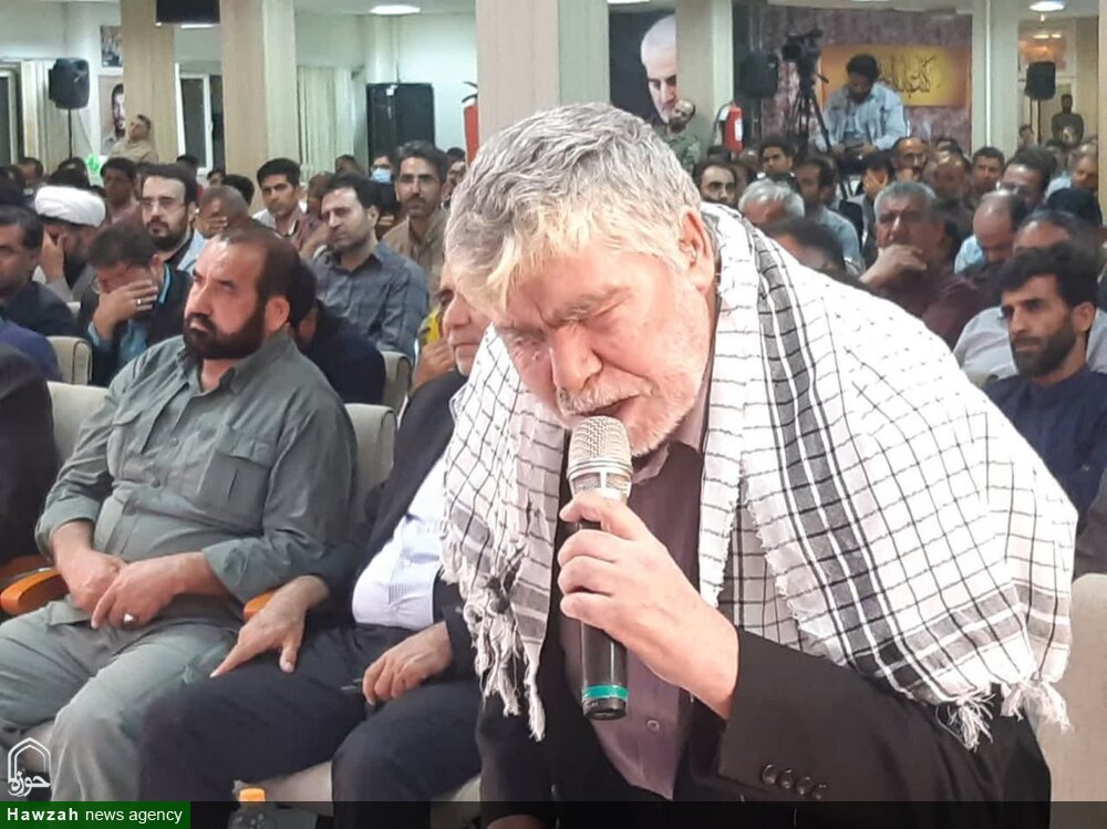 کارگران با شهدا اُنس بگیرند