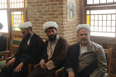 تصاویر / دیدار مدیر حوزه علمیه استان قزوین با اساتید وکادر مدرسه علمیه صالحیه قزوین