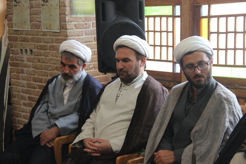 تصاویر / دیدار مدیر حوزه علمیه استان قزوین با اساتید وکادر مدرسه علمیه صالحیه قزوین