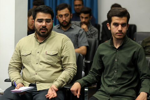 تصاویر /  دیدار رجمعی از دانشجو معلمان با نماینده ولی فقیه در استان قزوین