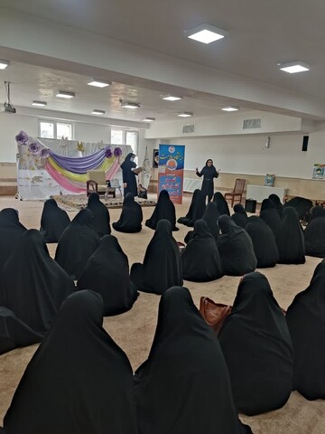 تصاویر/ برگزاری کار گاه سلامت در مدرسه علمیه حضرت زینب کبری(س)ارومیه
