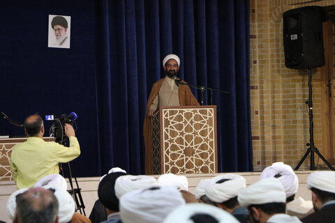 تصاویر / تجلیل از اساتید حوزه علمیه استان قزوین