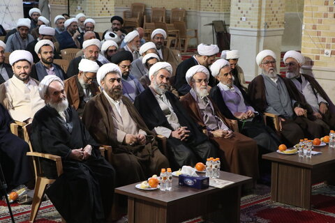 تصاویر / تجلیل از اساتید حوزه علمیه استان قزوین