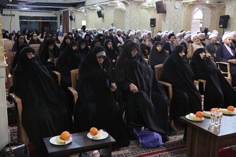 تصاویر / تجلیل از اساتید حوزه علمیه استان قزوین