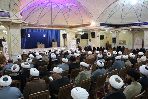 تصاویر / تجلیل از اساتید حوزه علمیه استان قزوین