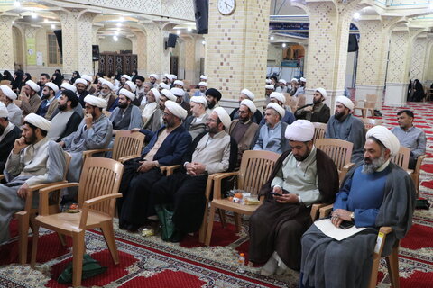 تصاویر / تجلیل از اساتید حوزه علمیه استان قزوین