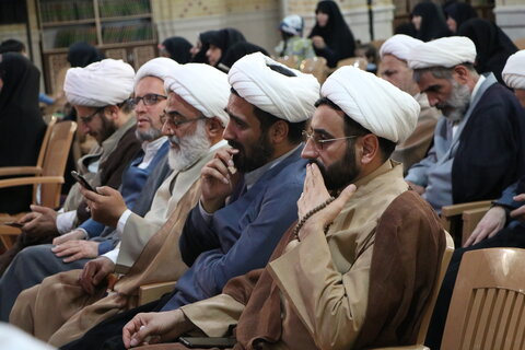 تصاویر / تجلیل از اساتید حوزه علمیه استان قزوین