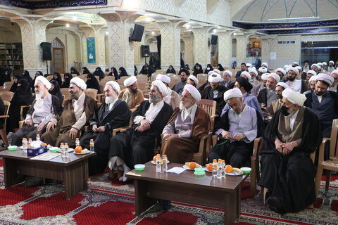 تصاویر / تجلیل از اساتید حوزه علمیه استان قزوین