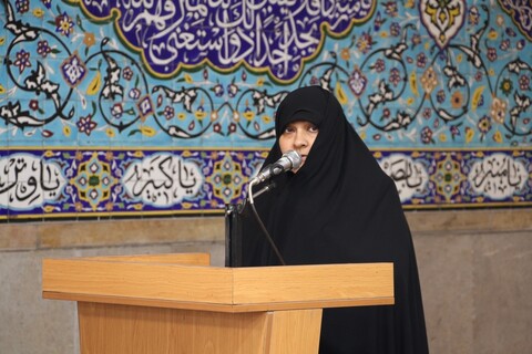 آیین تجلیل از استادان حوزه علمیه خواهران بوشهر