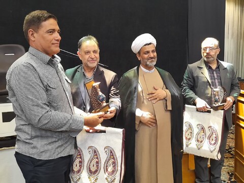 تصاویر:نخستین گردهمایی شورای هیئات مذهبی استان اصفهان  در کاشان
