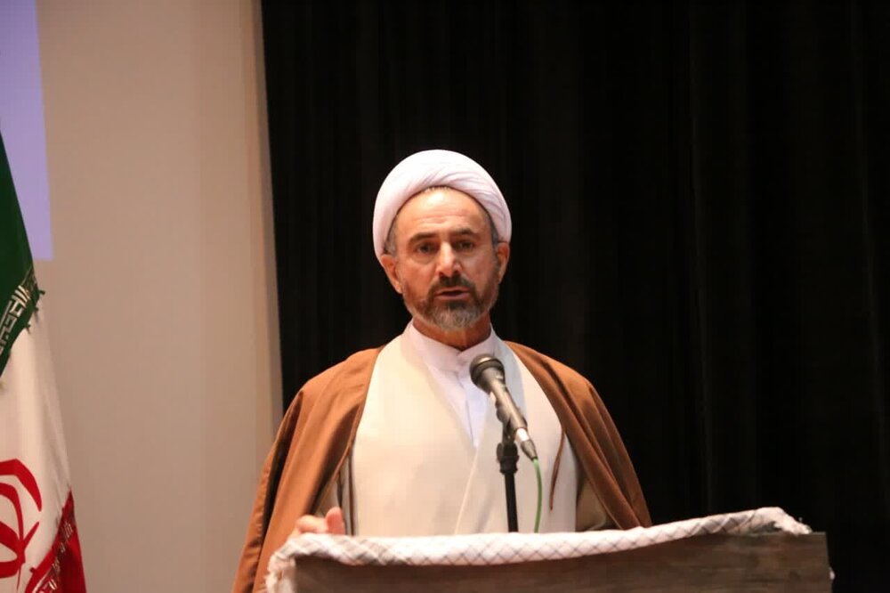 آیین اختتامیه پنجمین جشنواره علامه حلی (ره) استان ایلام آیین اختتامیه پنجمین جشنواره علامه حلی (ره) استان ایلام
