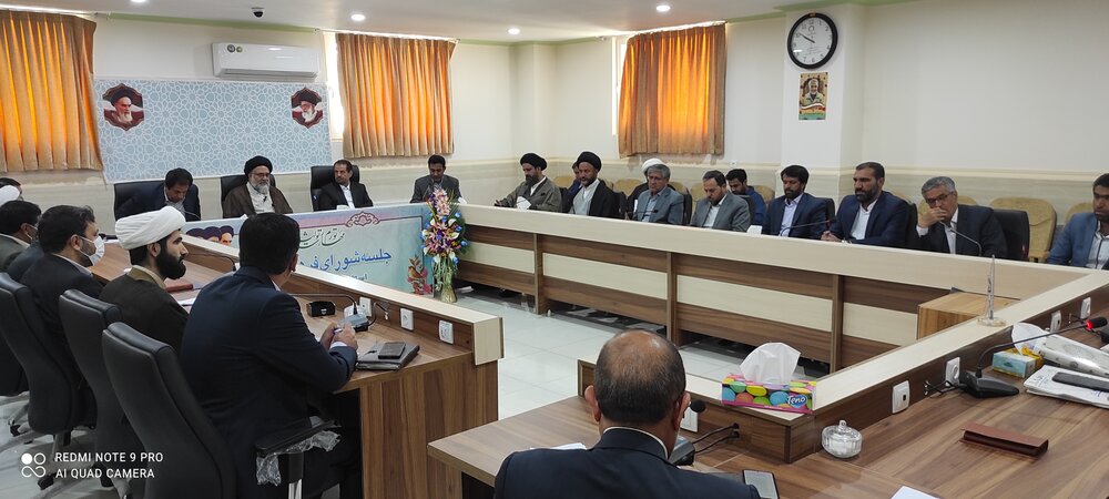 انتقاد از تیراندازی در مراسم های عزا و عروسی و نصب شیرهای سنگی بر روی قبور