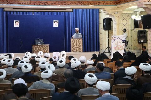 تجلیل از اساتید حوزه علمیه استان قزوین