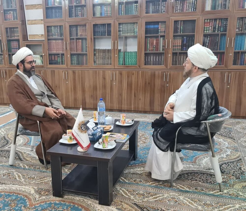 بازدید مدیرکل تبلیغات اسلامی خوزستان از مدرسه و موزه ی آیت الله انصاری (ره) اهواز