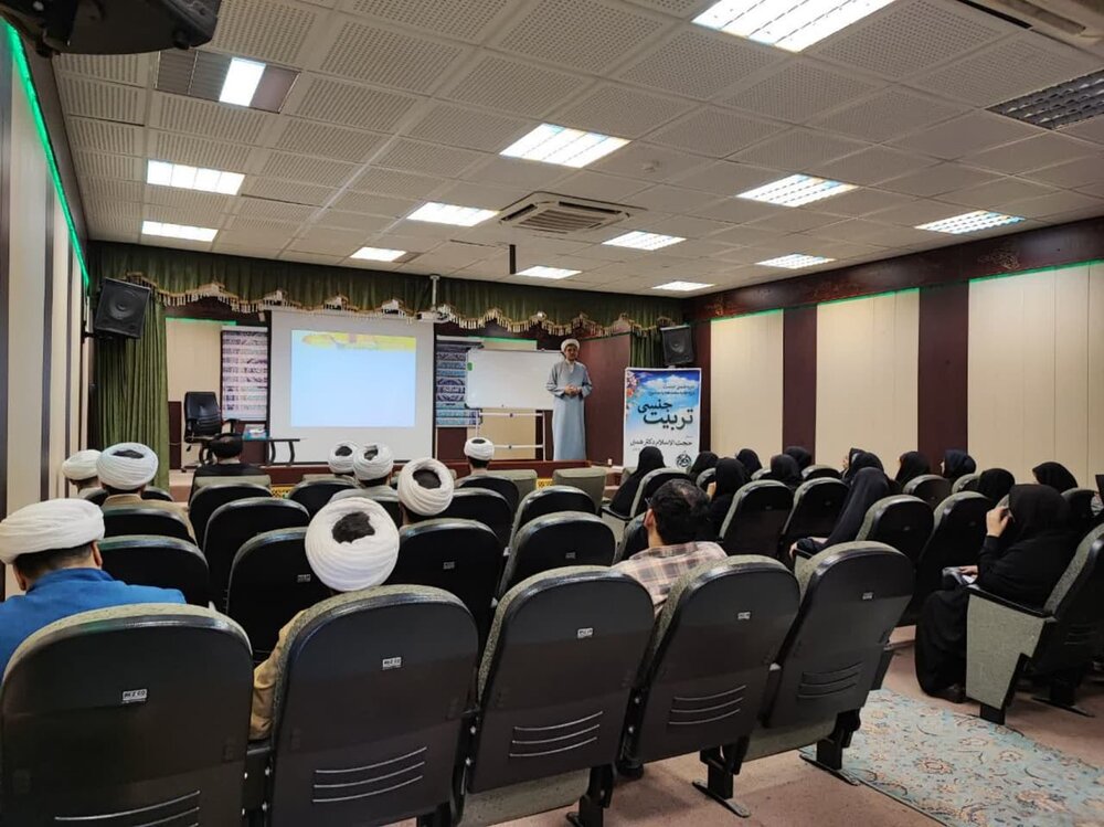 کارگاه تخصصی ویژه فرهنگیان اهواز برگزار شد + عکس