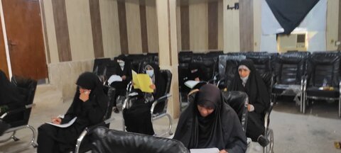 تصاویر/ هیجدهمین دوره آموزن ارزیابی و اعطای مدرک تخصصی به حافظان قرآن شهرستان میناب