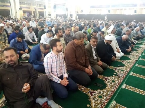 شکوه نماز جمعه بوشهر از دیریچه لنز دوربین