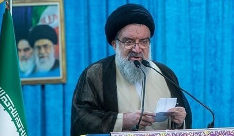 خطيب الجمعة في طهران السيد "احمد خاتمي"