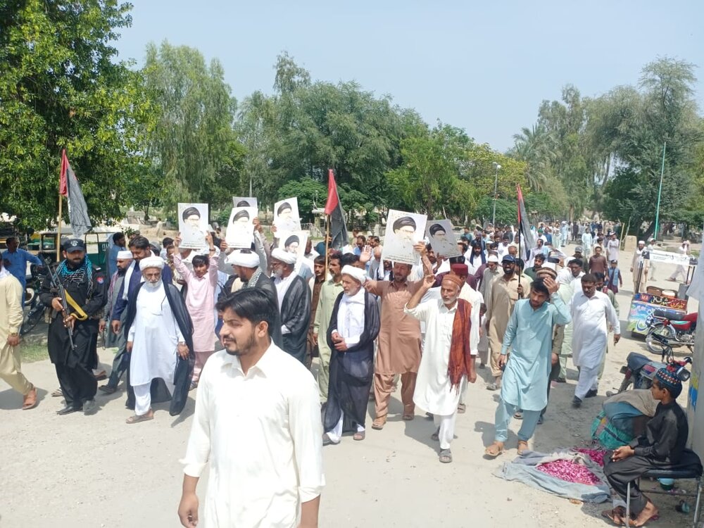 ڈیرہ اسماعیل خان میں پاراچنار دہشتگردی کی مذمت میں احتجاجی ریلی