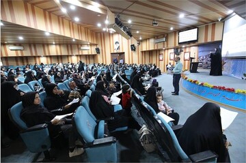 طلاب خواهر هرمزگان در دوره تربیت مربی قرآن" بُشری" شرکت کردند