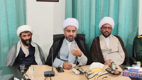 تصاویر/ نشست هم‌اندیشی روحانیون فعال مساجد شهرستان بندرلنگه
