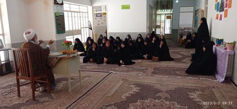 گرامی‌داشتی روز معلم  در  مدرسه علمیه حضرت خدیجه(سلام الله علیها) بهاباد