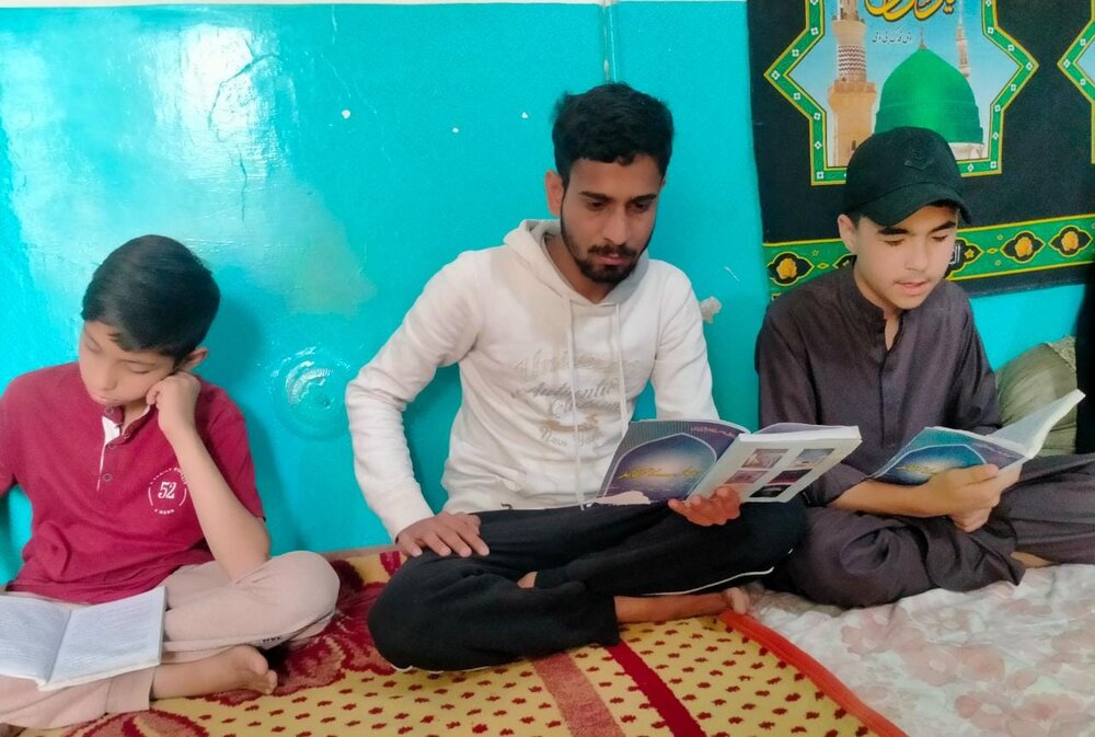 آئمہ (ع) کی سیرت طیبہ سے آگہی کے لئے، رہبرِ انقلاب کی کتاب ”ہمارے آئمہ اور سیاسی جدوجہد“ کا مطالعہ ضروری ہے، علامہ مقصود علی ڈومکی