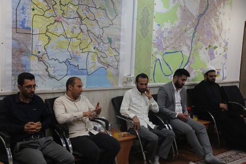 تصاویر/ نشست مدیر حوزه علمیه خوزستان با پیمانکاران و مجریان ساختمان های حوزوی استان