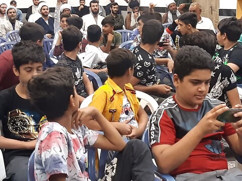 تصاویر/ اجتماع بزرگ نوجوانان روستاهای آران و بیدگل در مدرسه علمیه المهدی(عج)