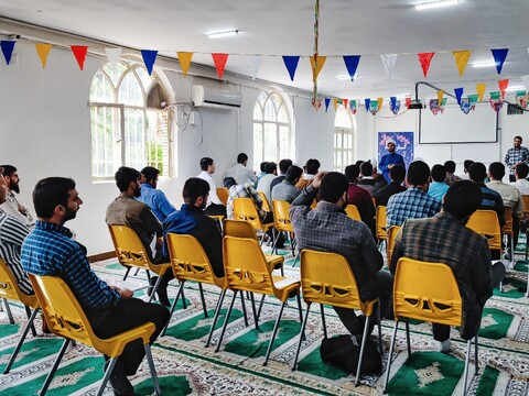 تصاویر/ کارگاه خودآگاهی و هویت طلبگی در مدرسه علمیه امام‌ صادق(ع) هشتگرد
