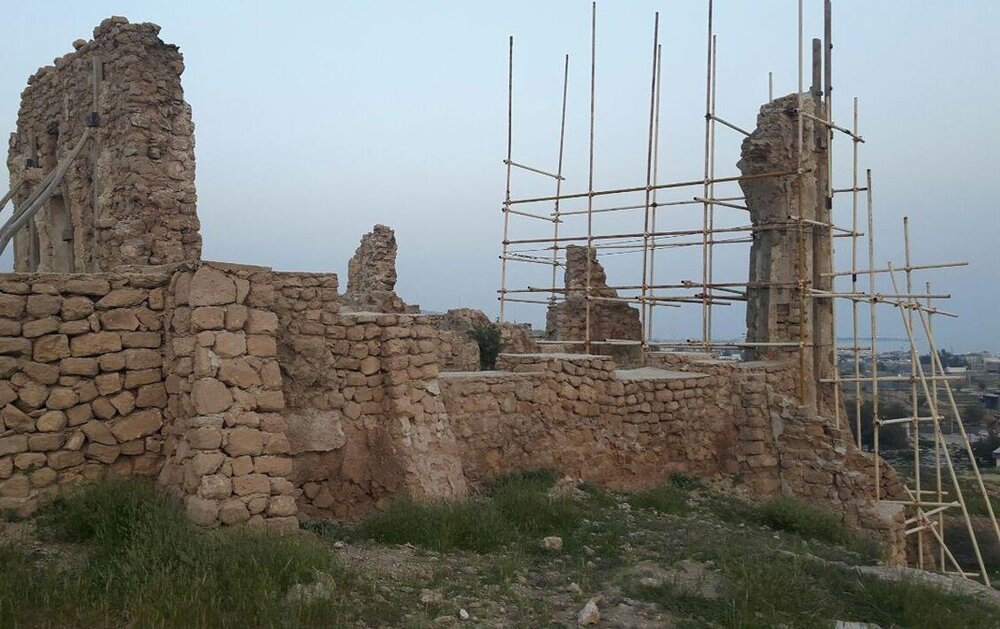 مسجدی تاریخی که فقط سردر آن باقیمانده! +عکس