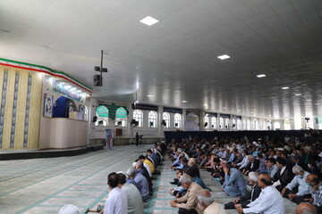 فریب خوردگان داخلی به دامان انقلاب بازگردند / قدردانی از عنایت رهبر انقلاب در رسیدگی به پرونده واقعه ۸ مهر زاهدان