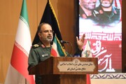 انقلاب اسلامی با تمام مؤلفه‌های خود در حال پیشرفت است