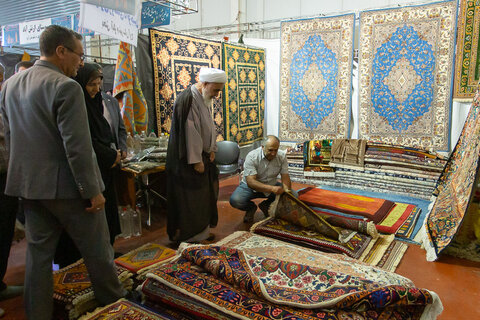 تصاویر / بازدید نماینده ولی فقیه در استان قزوین از نمایشگاه تخصصی روستا و عشایر در قزوین