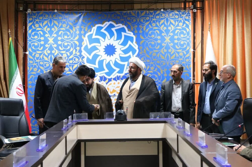 اُنس با امام هشتم از اصلیترین وظایف کانون های خدمت رضوی است