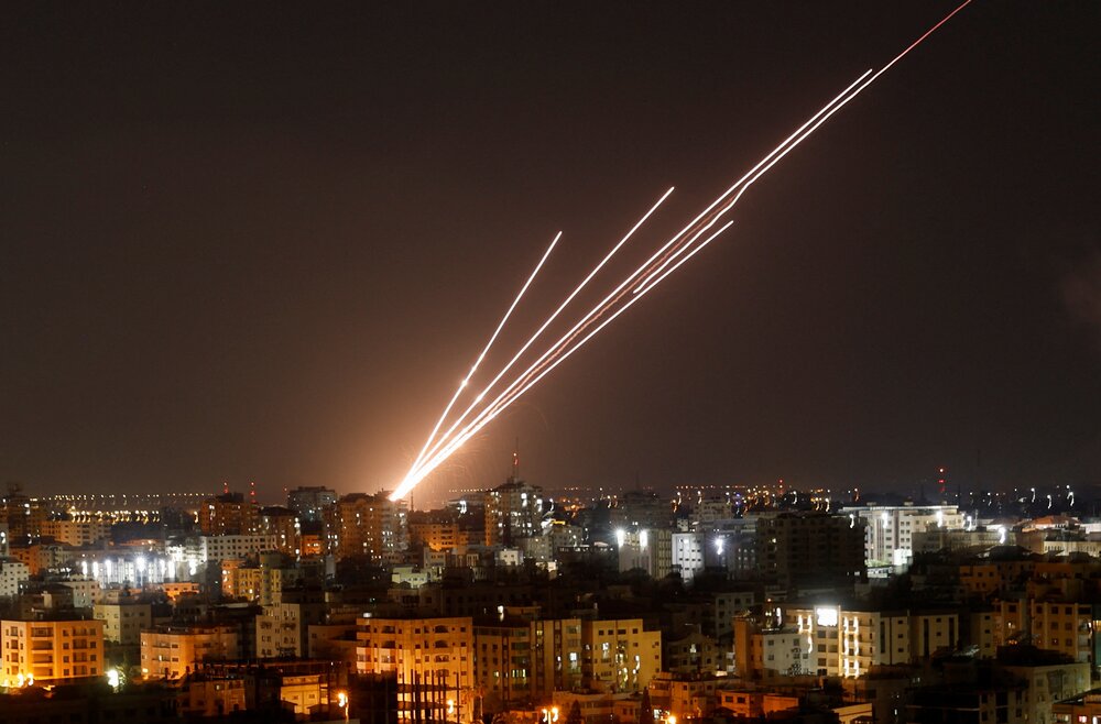 दो मिनट में 50 रॉकेट, ग़ज्ज़ा के आसपास के इलाक़ों से हज़ारो ज़ायोनी फ़रार दो मिनट में 50 रॉकेट, ग़ज्ज़ा के आसपास के इलाक़ों से हज़ारो ज़ायोनी फ़रार