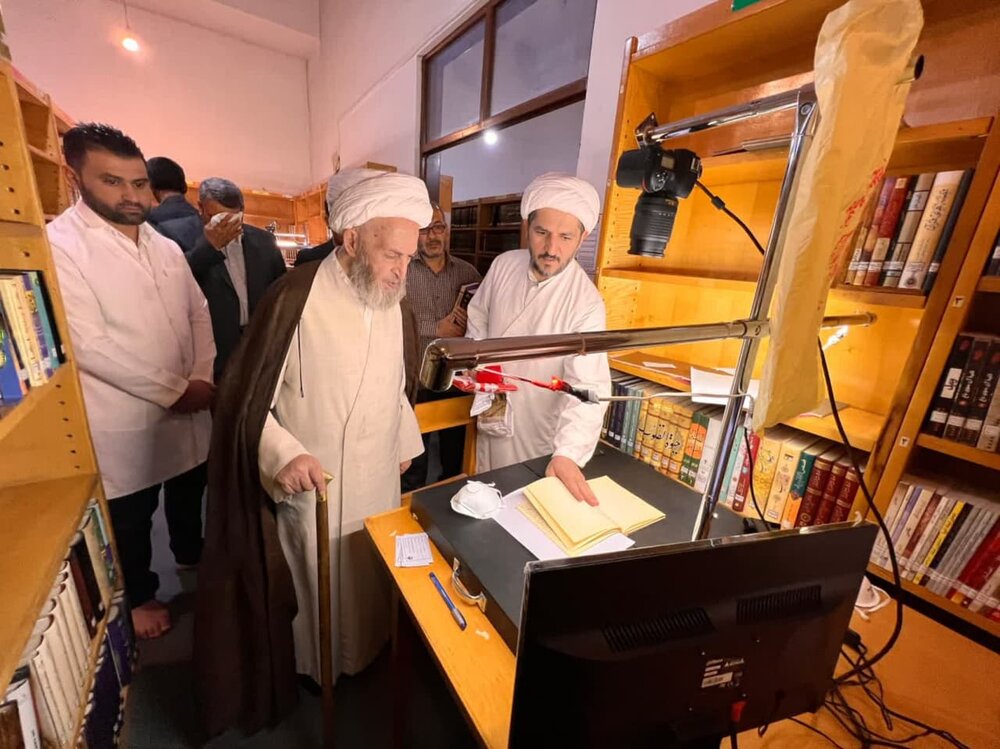 بازدید کارشناسان نسخ خطی «مکتبه العتبه العباسیه» از کتابخانه مؤسسه امام صادق(ع) بازدید کارشناسان نسخ خطی «مکتبه العتبه العباسیه» از کتابخانه مؤسسه امام صادق(ع)