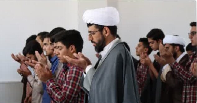 حضور دانش آموزان رفسنجانی در طرح «مدرسه عشق» مدرسه علمیه امام حسن مجتبی (ع) + عکس