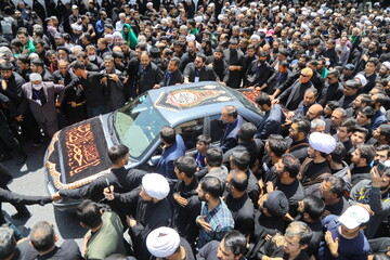 تصاویر / مراسم عزاداری شهادت امام جعفر صادق(ع) با حضور آیت‌الله العظمی وحید خراسانی