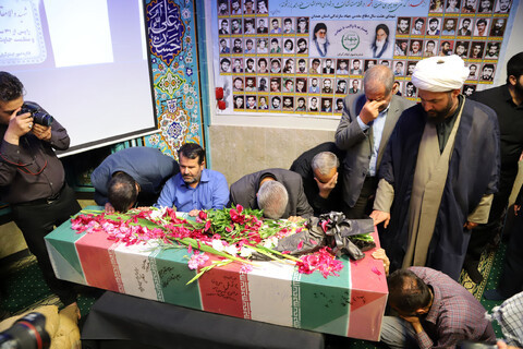 تصاویر / مراسم وداع با پیکر شهید احمد ظفری