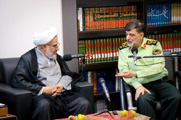 تصاویر/ دیدار فرمانده فراجا با نماینده ولی فقیه در استان هرمزگان