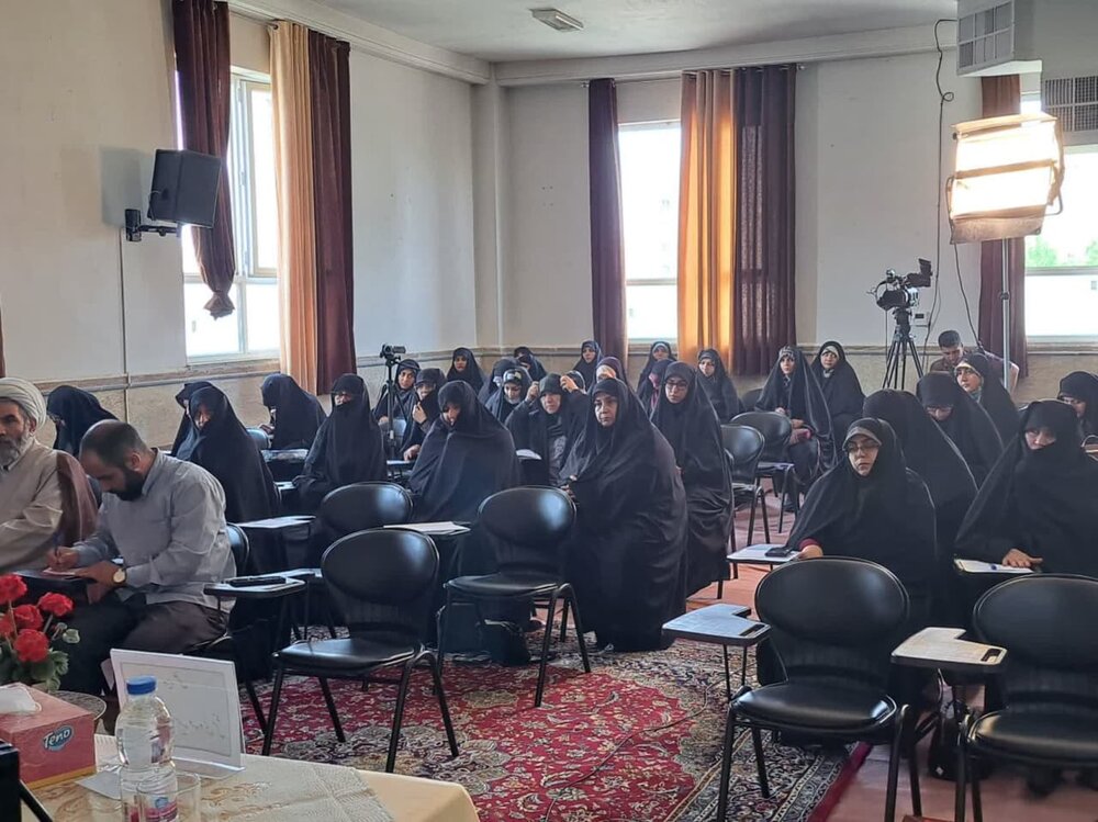 بی حجابها ایمان مردان و زنان جامعه را نشانه گرفته اند | با طاغوت فرهنگی و اقتصادی برخورد شود