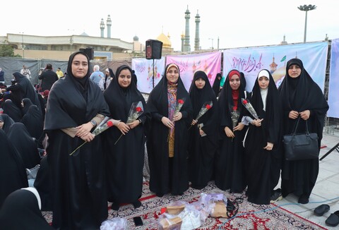 تصاویر/ گردهمایی دختران دانشجو در حرم حضرت معصومه (س)