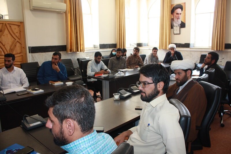 برگزاری یک نشست علمی در حوزه علمیه کرمانشاه + عکس