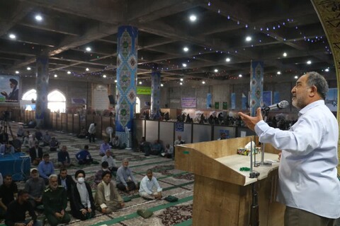 تصاویر/ اقامه نماز دشمن شکن جمعه در کاشان